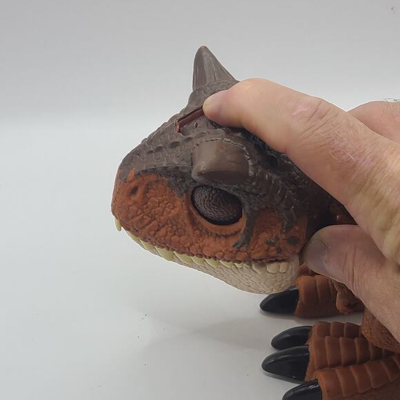 Jurassic World Wild Chompin Carnotaurus Toro Dinosaur Action Figure Cretaceous - Picture 9 of 11